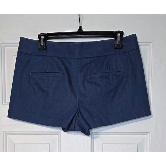 LOFT Women's Stretch Blue Shorts The Riviera Short Size 6 - Picture 2 of 5